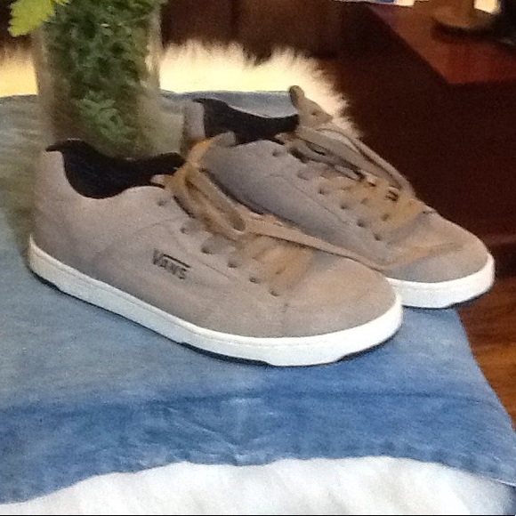 vans adder skate shoes